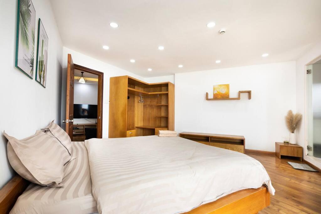 Spacious 2 Bedroom At Center/1st District Apartamento *